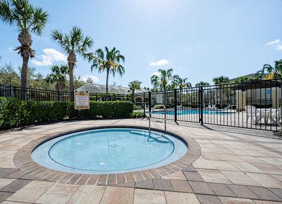 Splash Pool at Kensington Gardens Affordable Apartments in Riverview FL