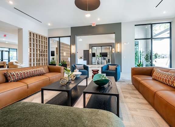 Lounge Seatinat Marquee Square Apartments in Tampa, FLg