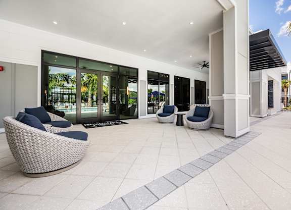 Poolside Lounge at Marquee Square Apartments in Tampa, FL