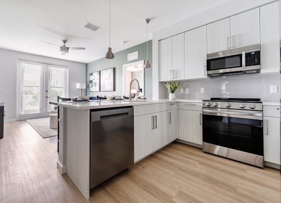 Modern Kitchens at Marquee Square Apartments in Tampa, FL