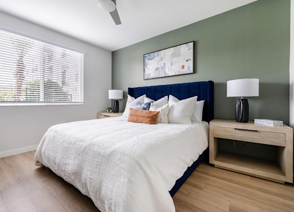 Spacious Bedroom Suites at Marquee Square Apartments in Tampa, FL