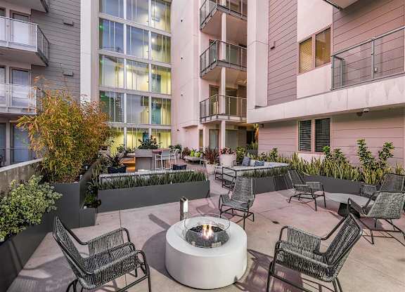 Garden Courtyard at F11 Luxury Apartments in San Diego, CA