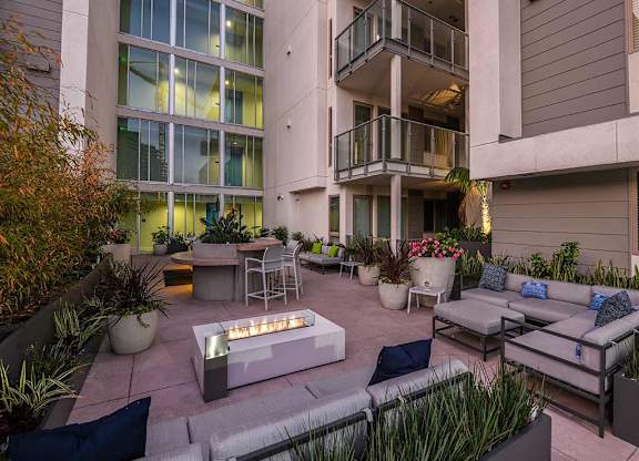 Garden Courtyard at F11 Luxury Apartments in San Diego, CA