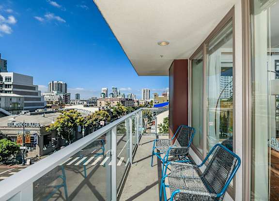 Private Balconies at F11 Luxury Apartments in San Diego, CA