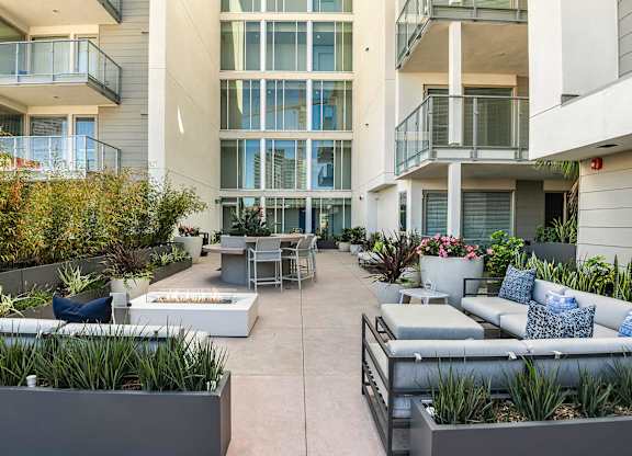 Garden Courtyard at F11 Luxury Apartments in San Diego, CA