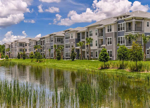 Lenox Luxury Apartments in Riverview FL