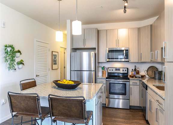 Chef-Style Kitchens at Lenox Luxury Apartments in Riverview FL