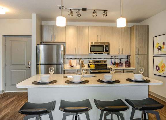 Chef-Style Kitchens at Aurora Luxury Apartments in Downtown Tampa, FL