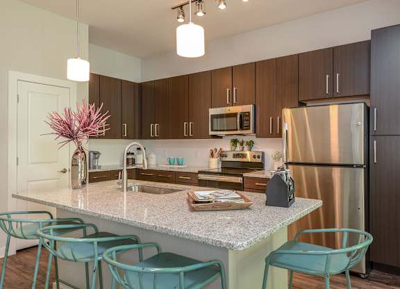 Modern Kitchens at Grady Square Luxury Apartments in Tampa, FL