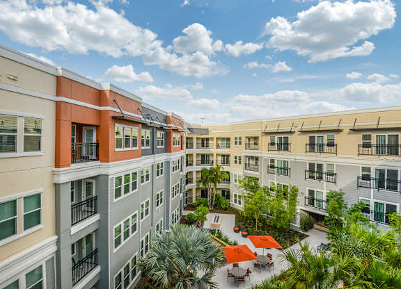 Exterior at Grady Square Luxury Apartments in Tampa, FL