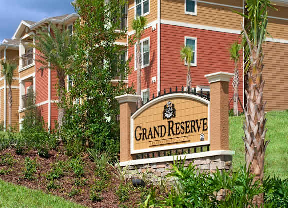 Grand Reserve Apartments in Zephyrhills, FL