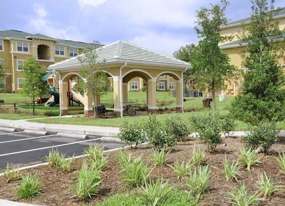 Picnic Areas at Hudson Ridge Apartments in Port Richey, FL