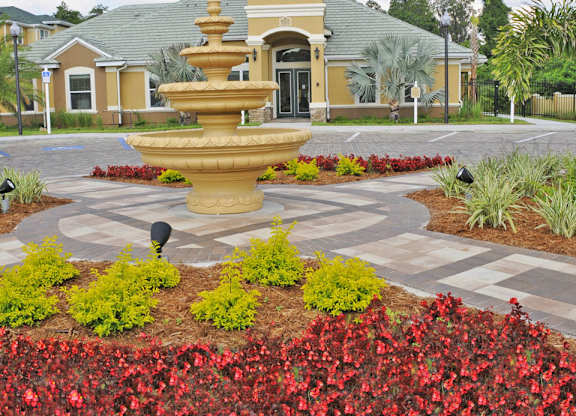Hunt Club Apartments in Tampa FL