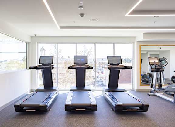 High Endurance Fitness Center at Chandler Apartments in North Hollywood, North Hollywood, CA, 91601