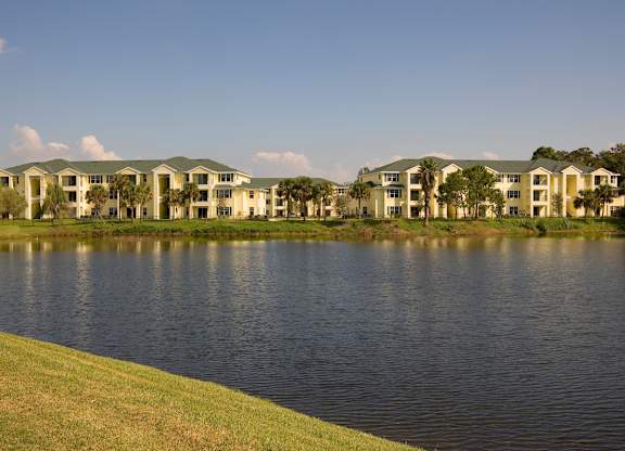 Lake View at Belleair Place Apartments in Clearwater FL
