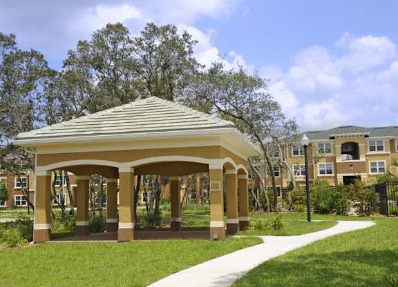 Picnic Areas at Mariners Cay Affordable Apartments in Spring Hill FL