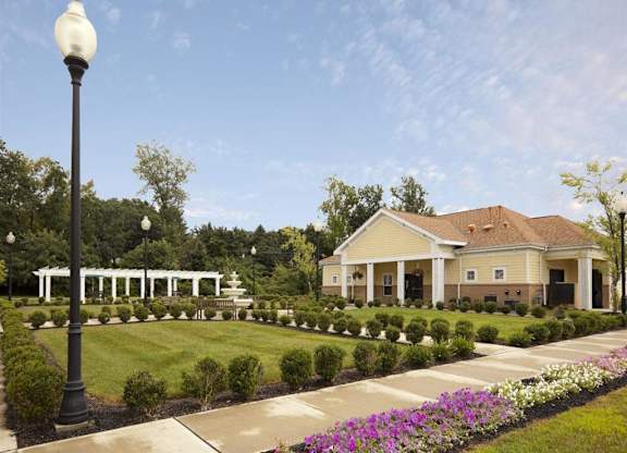 Garden Courtyard at Spring Manor Senior Apartments in Poughkeepsie, NY