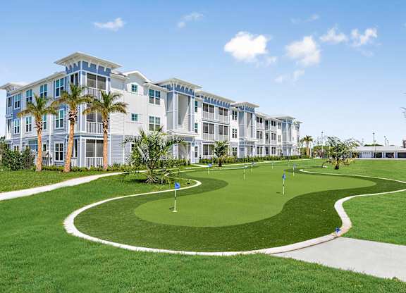 Putting Green at The Gallery Luxury Apartments in Trinity, FL