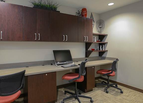 Business Center at West Brickell Tower Senior Apartments in Miami