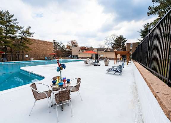 our apartments showcase a swimming pool in the heart at The Glendale Residence, Maryland