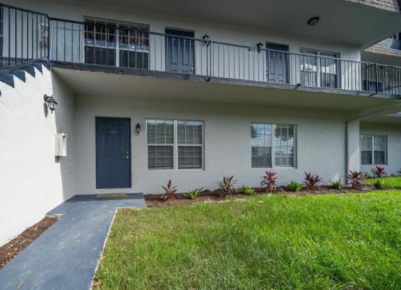 Building at Piper Village West, Florida