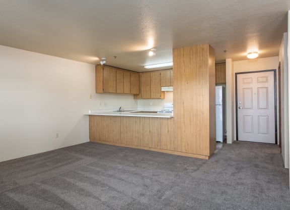 Wall-To-Wall Carpeting at Altamont Apartments, California, 94928