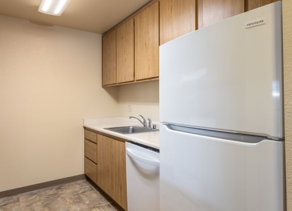 Kitchen Appliances at Altamont Apartments, California, 94928