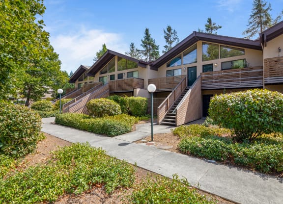 Courtyard at Edgewood Apartments, Rohnert Park, CA, 94928