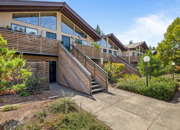 Green Space In Courtyard at Edgewood Apartments, Rohnert Park, 94928
