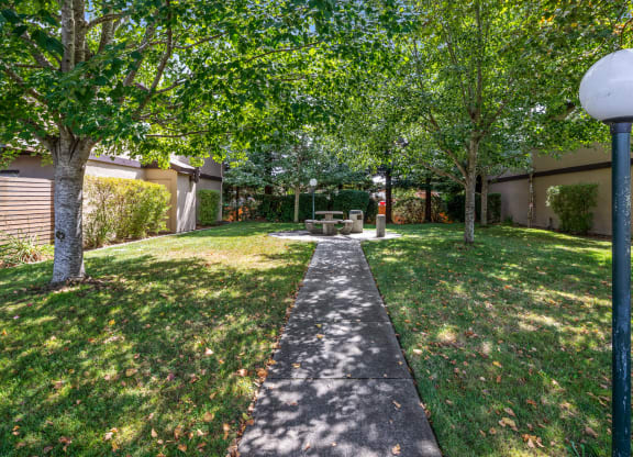 Green Space at Edgewood Apartments, Rohnert Park, California
