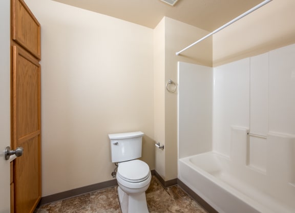 Bathroom With Bathtub at Manor Apartments, Rohnert Park, 94928