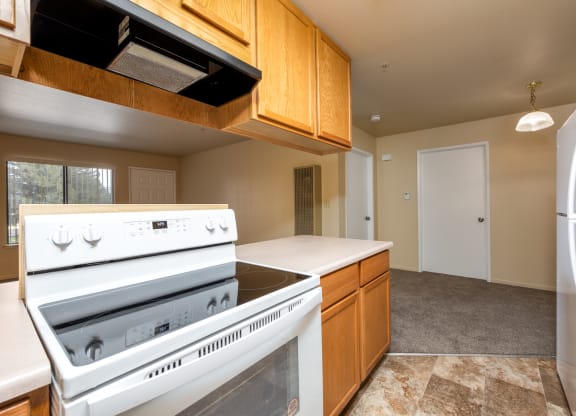 Electric Appliances at Manor Apartments, Rohnert Park, California