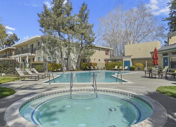 Pool and Spa at Parkside Apartments, Davis