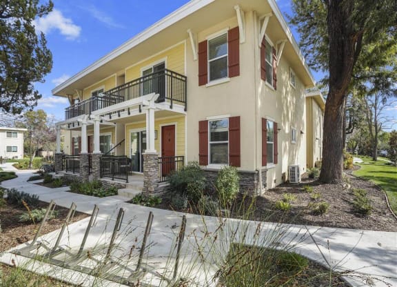 Apartment Exterior at Parkside Apartments, Davis, California