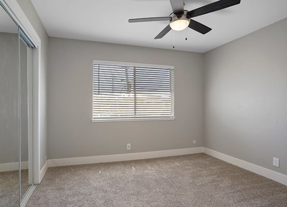 Trey Ceilings at Colonial Garden Apartments, California, 94401