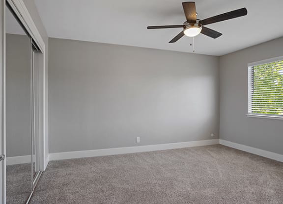 Carpeted Bedroom Space at Colonial Garden Apartments, San Mateo