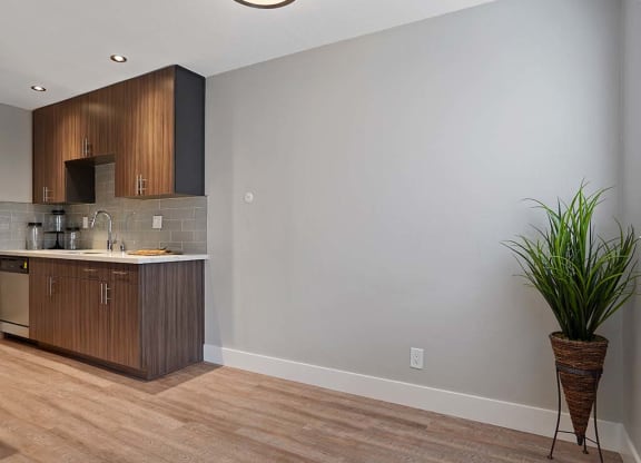 High Ceiling In Apartments at Fairmont Apartments, California, 94044