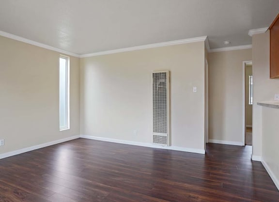 Hardwood Floors at Fairmont Apartments, Pacifica