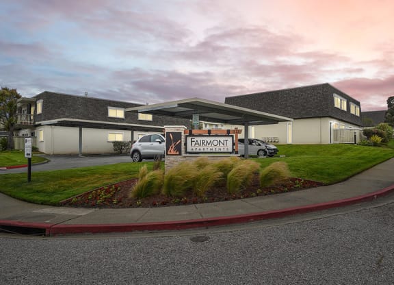 Elegant Exterior View Of Property at Fairmont Apartments, Pacifica