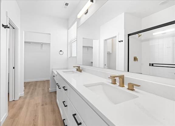 White Bathroom at Alante Homes at Spring Run, Caldwell, ID