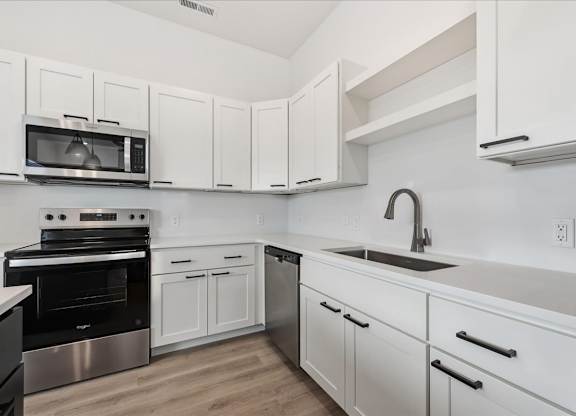 Equipped Kitchen at Alante Homes at Spring Run, Caldwell, ID, 83607