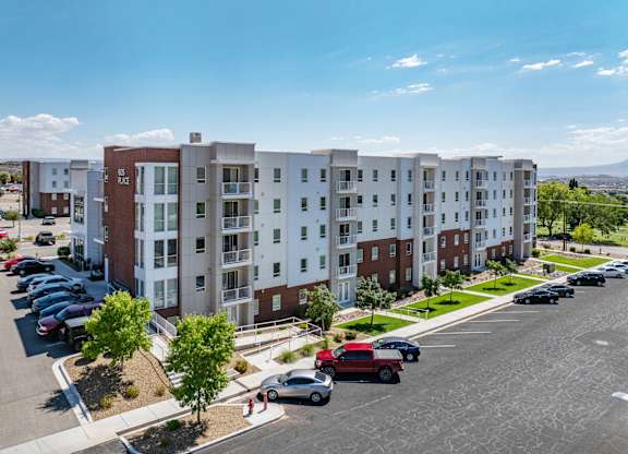 Large apartment complex with parking lot 605 Place Student Housing & Co-Living, St George, 84770