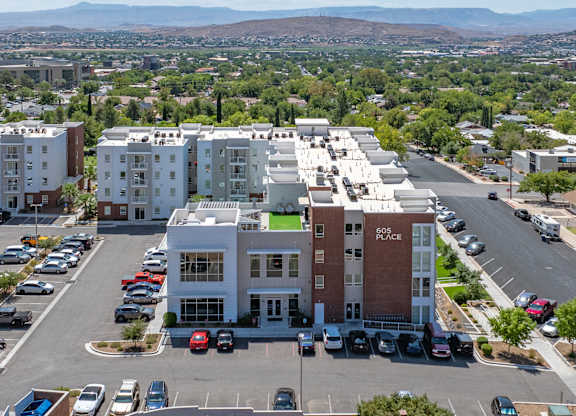 Aerial view of a building with parking 605 Place Student Housing & Co-Living, St George, UT 84770