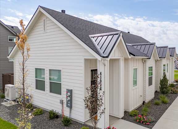 Houses Exterior View at Alante Homes at Spring Run, Idaho