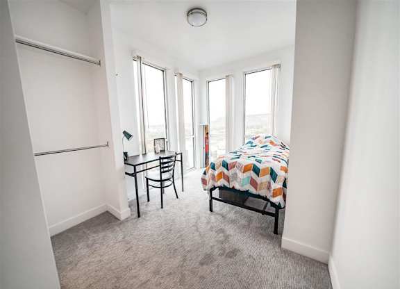 605 Place Bedroom w/closet at 605 Place Student Housing & Co-Living, St George