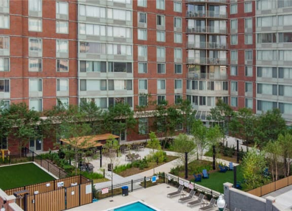 a view of the courtyard in front of our hotel  at Shearwood Station, New Rochelle, 10801
