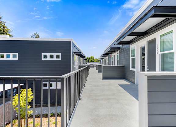 Exterior Porch at Edgeway Plaza, Rohnert Park, CA