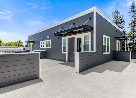Courtyard View at Edgeway Plaza, Rohnert Park, CA 94928