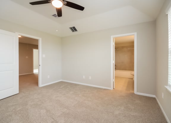 Wall-To-Wall Carpeting at Pradera Oaks, Texas