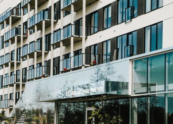 the building in which the hotel is located